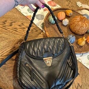 Elegant Black Quilted Women's Bag